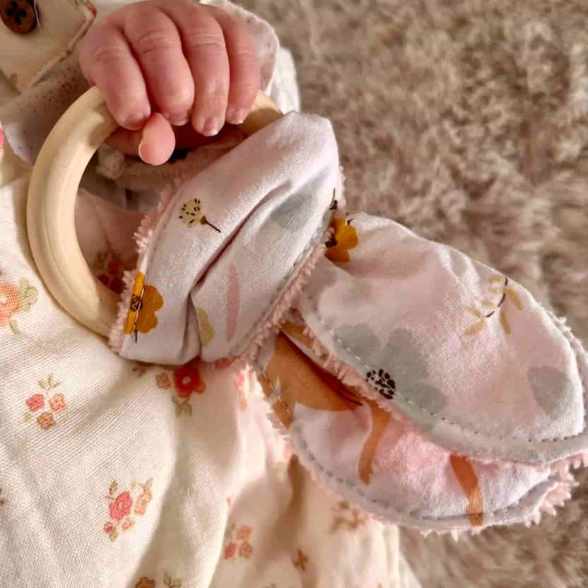 Anneau de dentition bébé fait main "Douceur printanière"