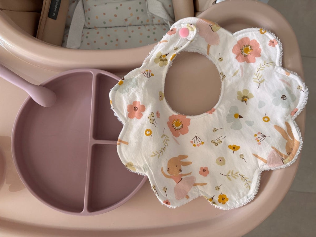Bavoir fleur - Douceur printanière -