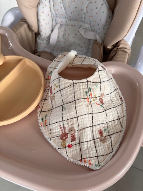 Bavoir bandana en gaze de coton - Le potager des lapins