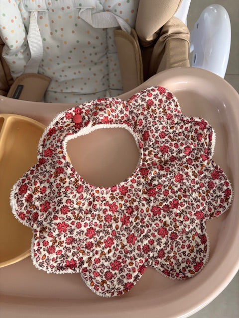 Bavoir fleur en gaze de coton - Fleurs champêtres
